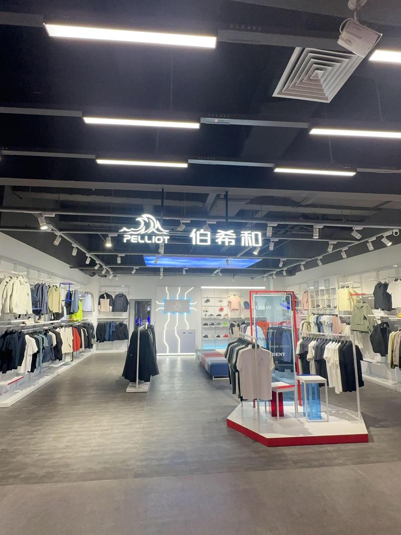 海口服饰市场案例分析：如何抓住潮流趋势